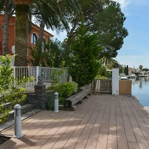 Сasa de vacaciones Requesens On Canal 
